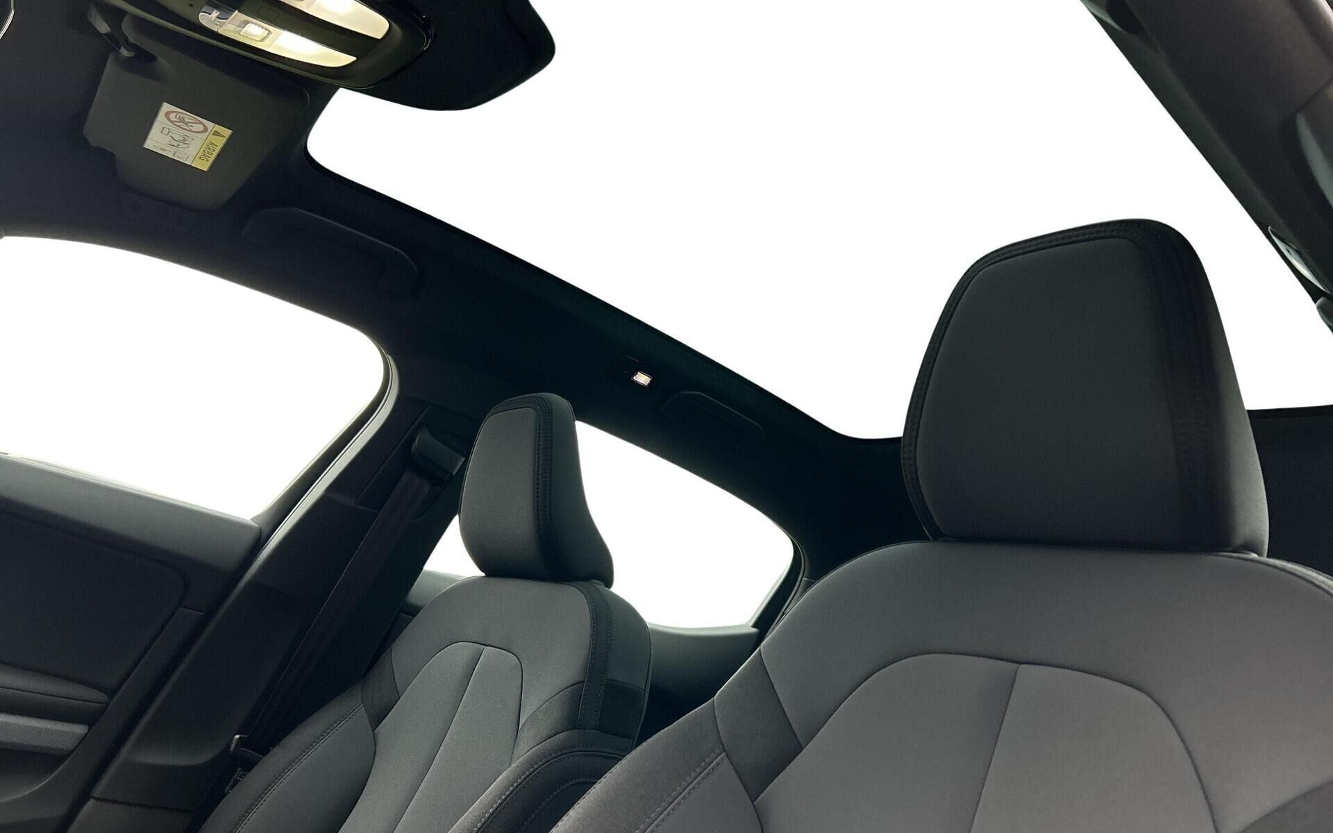 Sort Polestar 2 fra 2025