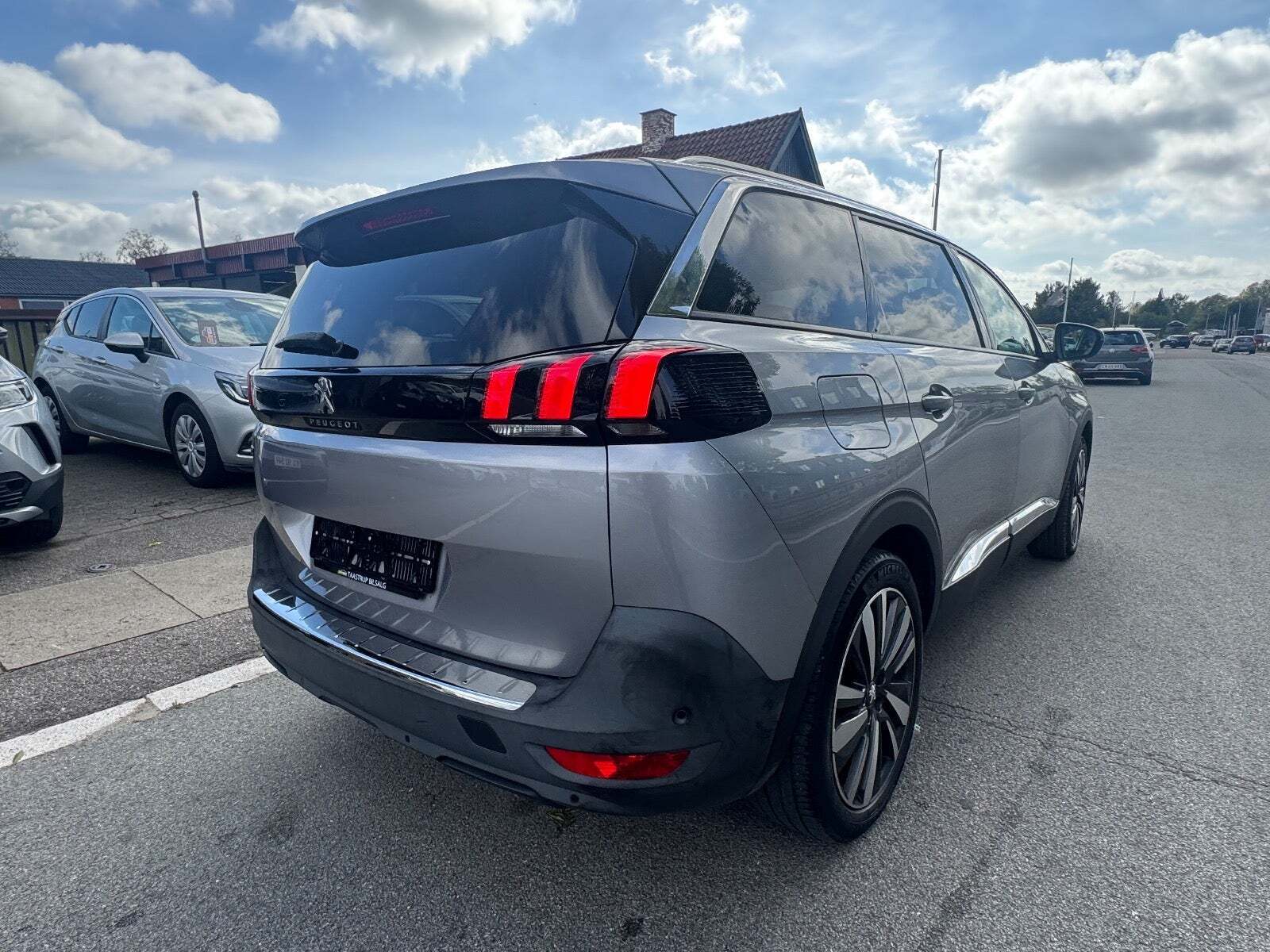 Peugeot 5008 1,5 BlueHDi 130 Allure 7prs