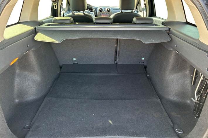 Grå Dacia Logan fra 2017