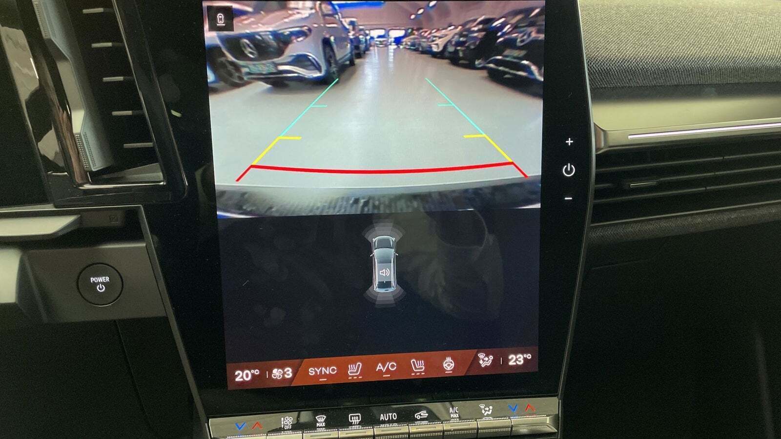 Hvid Renault Scenic E-Tech fra 2025