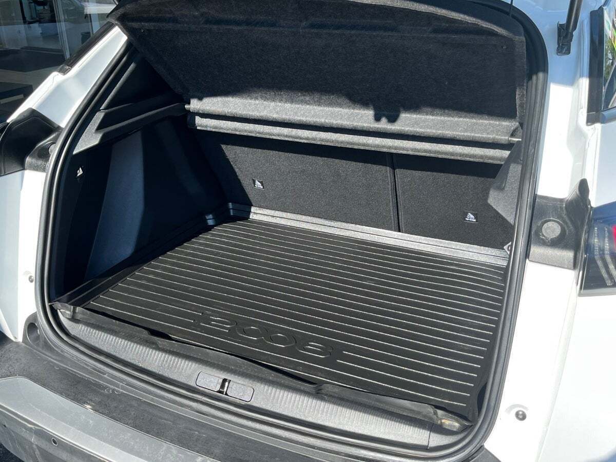 Hvid Peugeot 2008 fra 2020