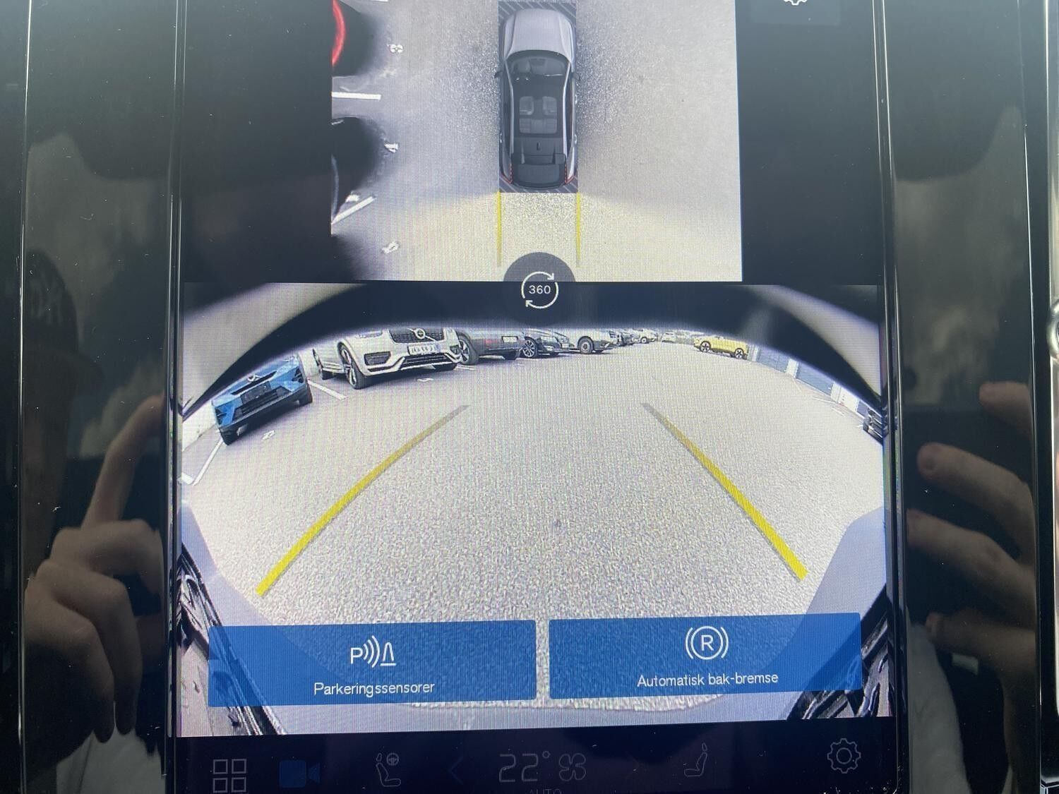 Grå Volvo EC40 fra 2024