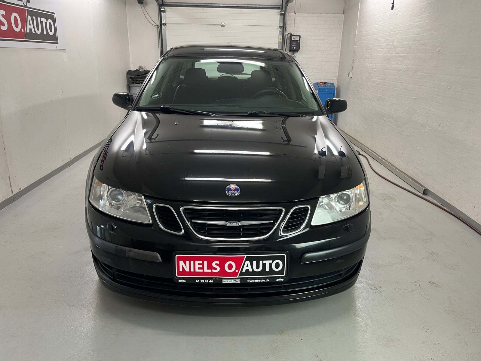 Sort Saab 9-3 fra 2007