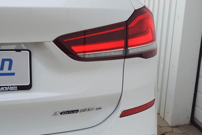 Hvid BMW X1 fra 2021