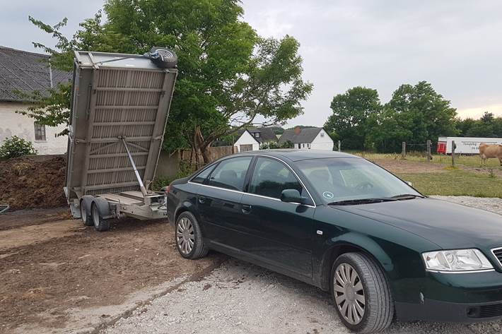 Grøn Audi A 6 fra 1997