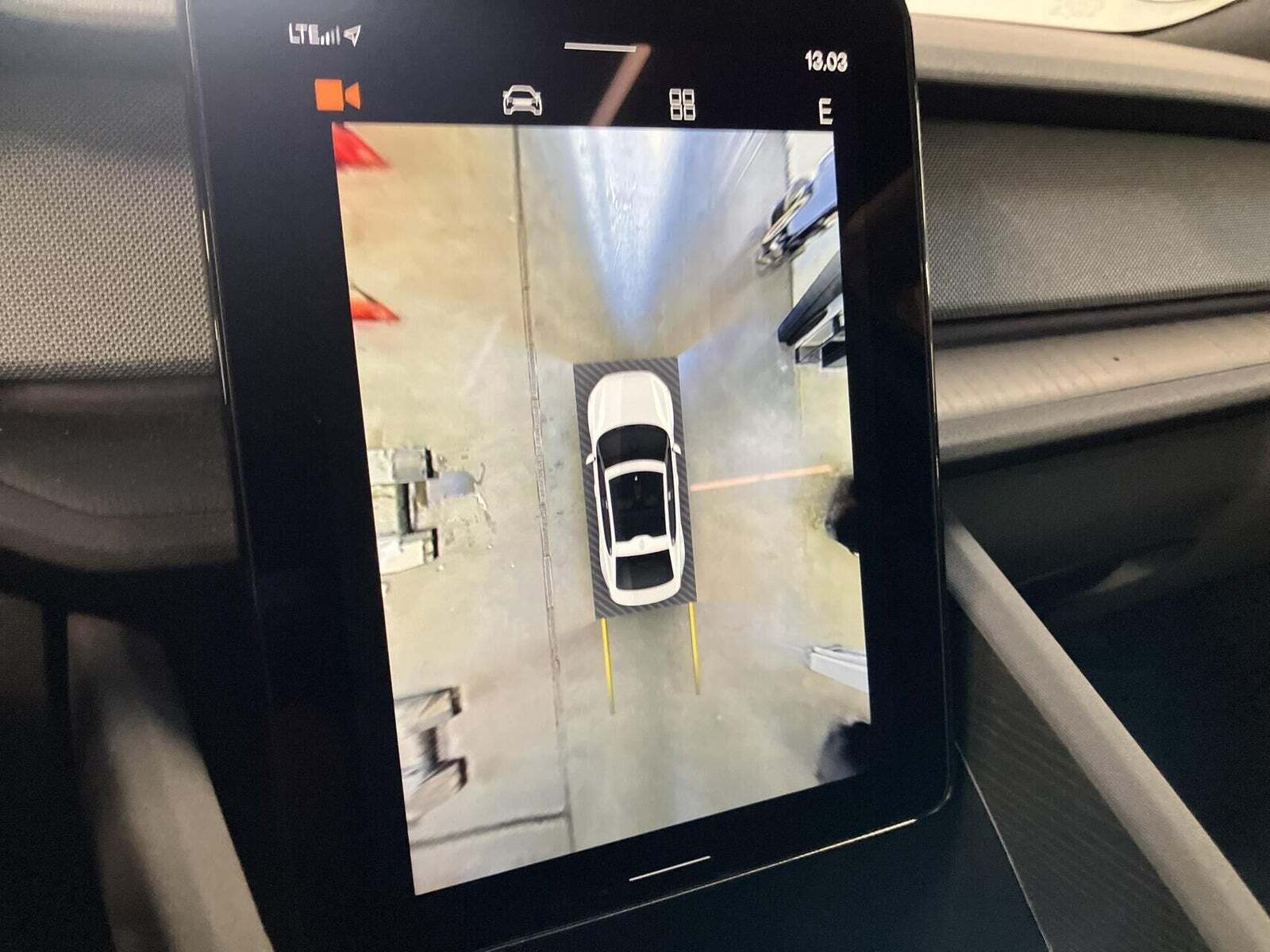 Sort Polestar 2 fra 2023
