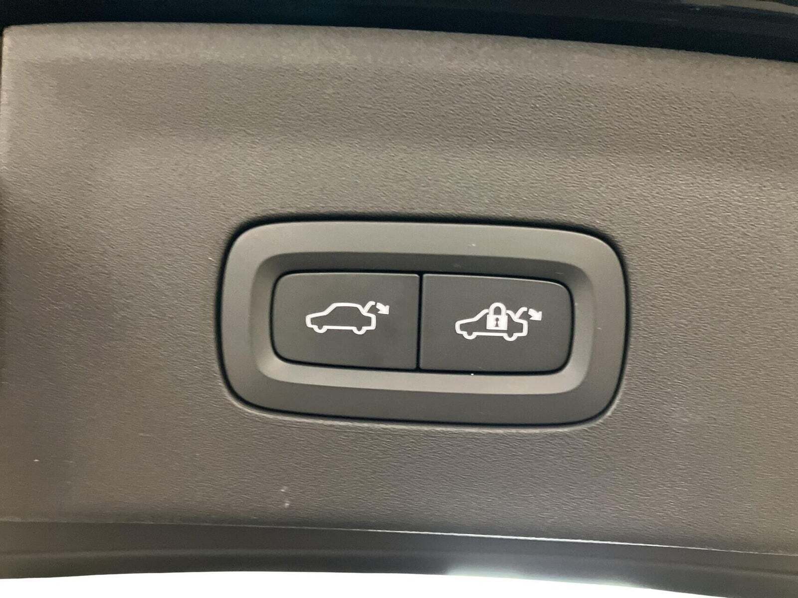 Sort Polestar 2 fra 2023