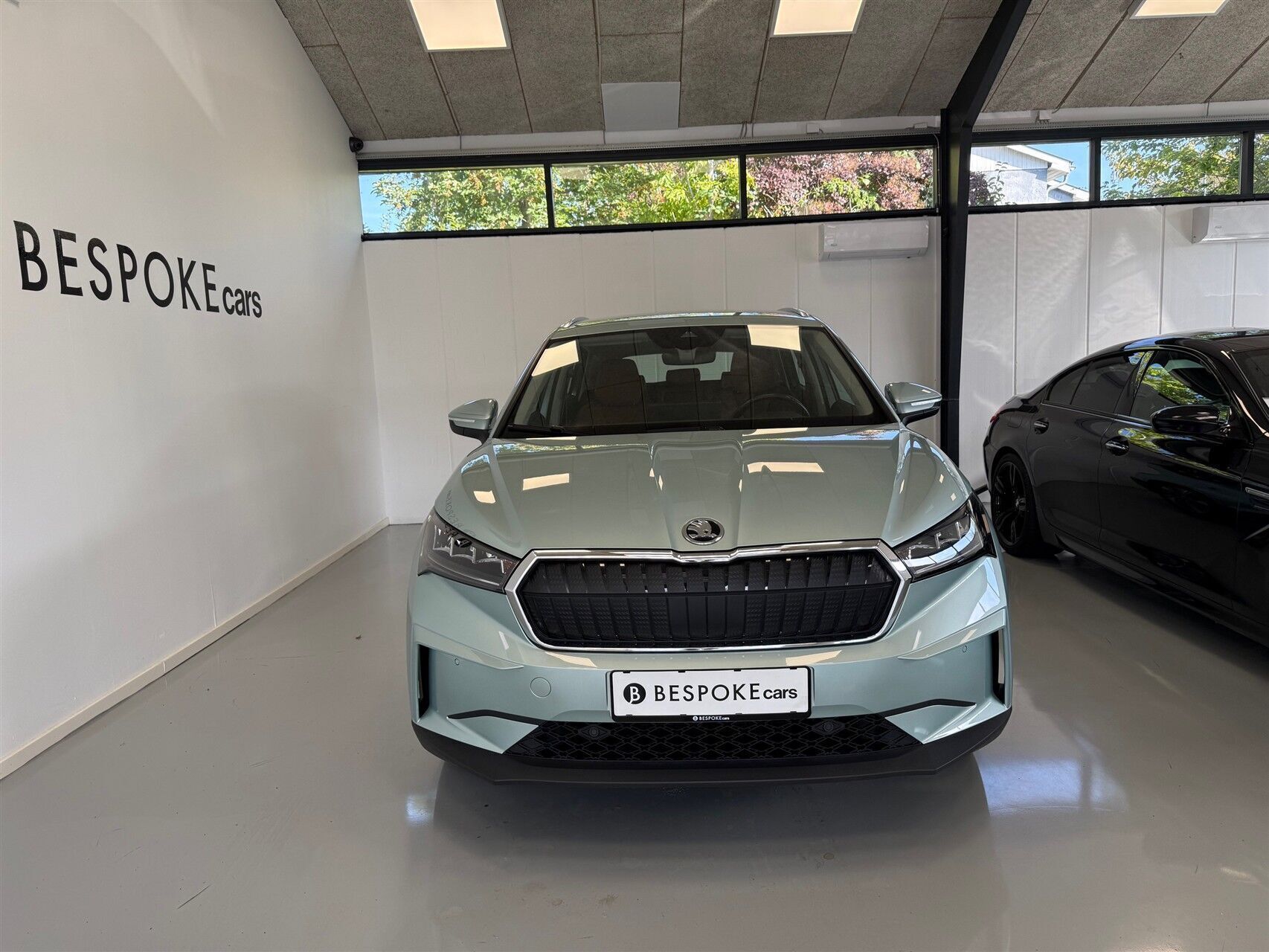 Grå Skoda Enyaq iV fra 2021