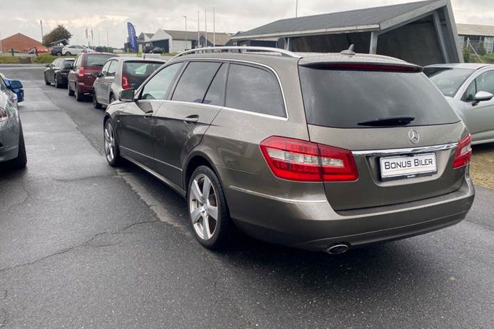 undefined Mercedes E200 fra 2011