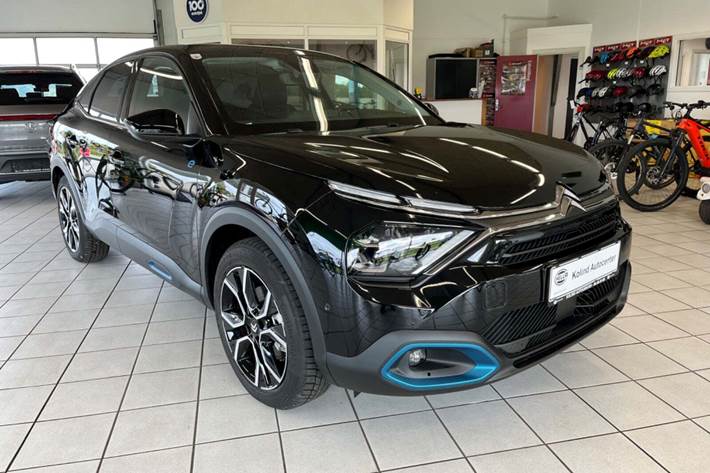 Sort Citroën ë-C4 X fra 2024 set udefra