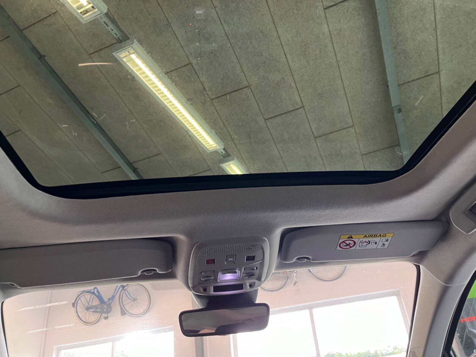 Sort Citroën ë-C4 X fra 2024