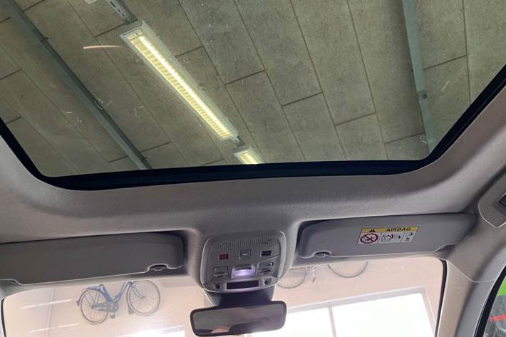 Sort Citroën ë-C4 X fra 2024