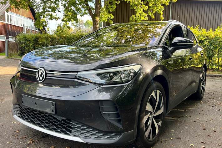 Grå VW ID.4 fra 2021 set udefra