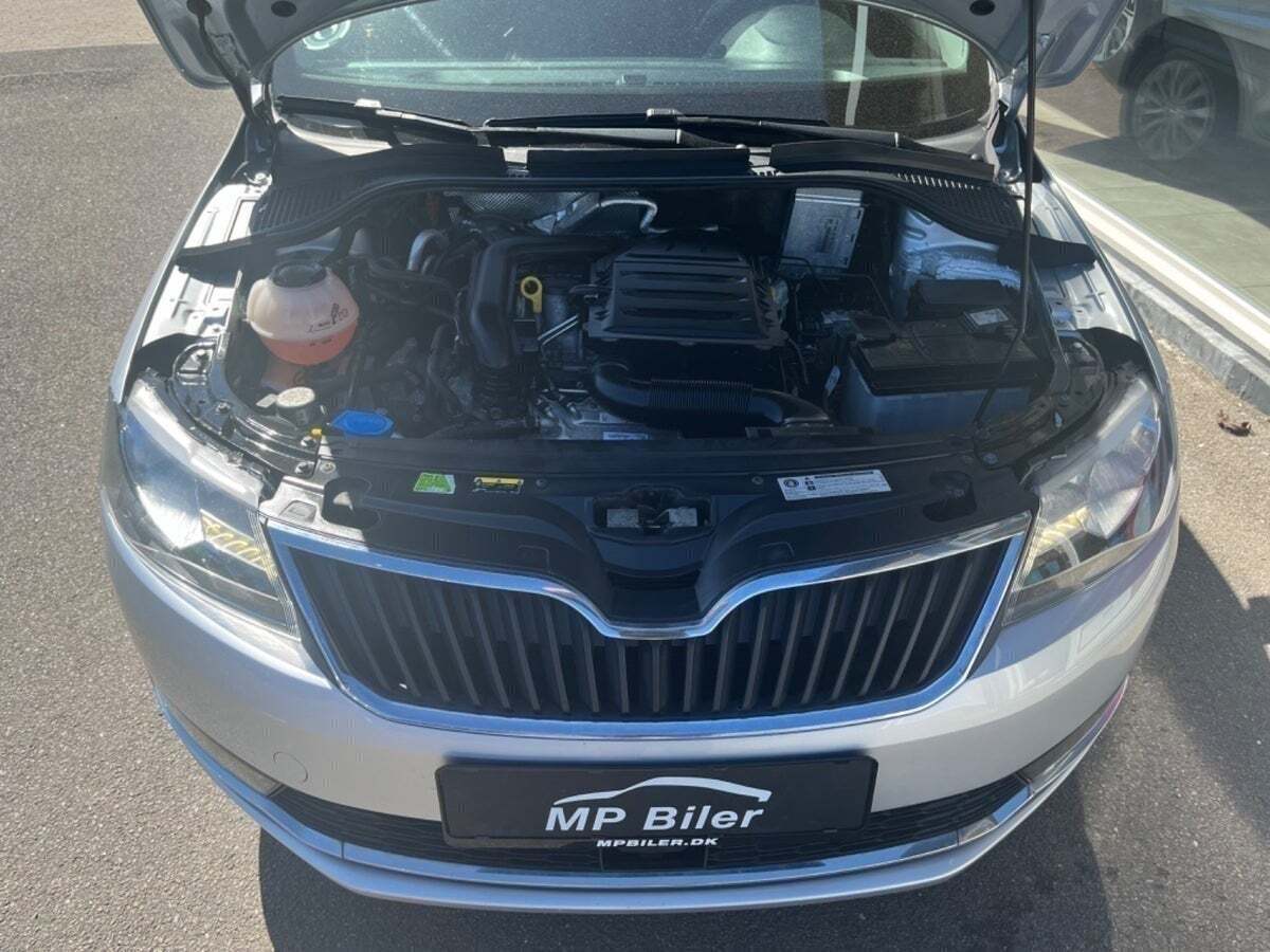 Sølv Skoda Rapid fra 2018