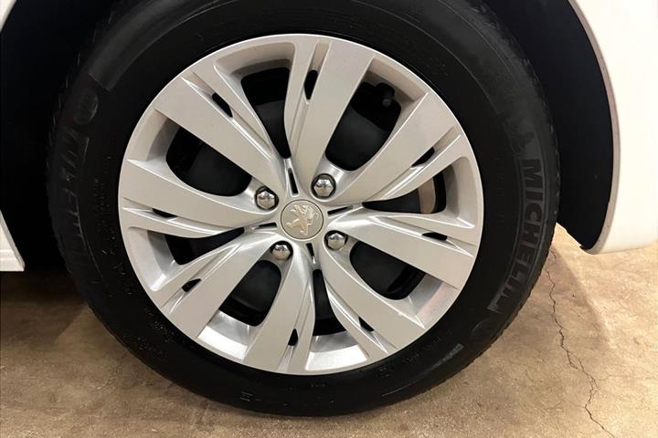 Hvid Peugeot 208 fra 2012