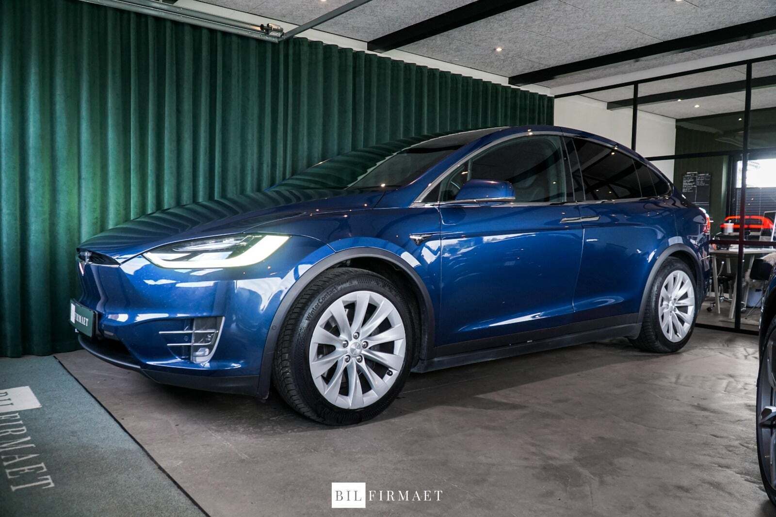 Tesla Model X 75D
