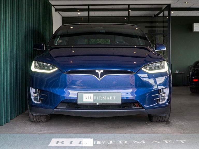 Tesla Model X 75D