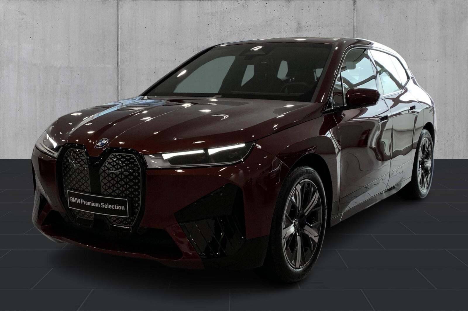 BMW iX xDrive40 Fully Charged