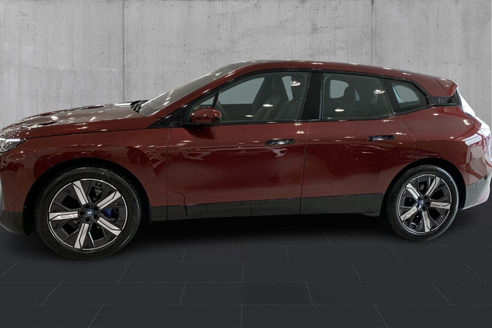 BMW iX xDrive40 Fully Charged