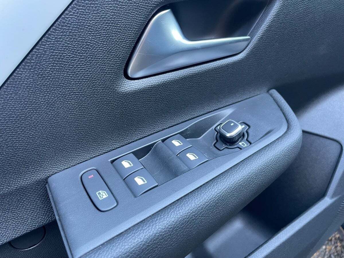 Sort Opel Astra-e fra 2024