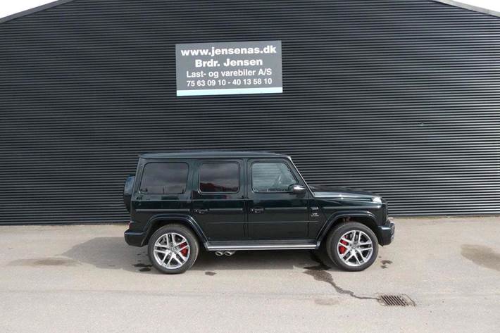 Grøn Mercedes G63 fra 2024