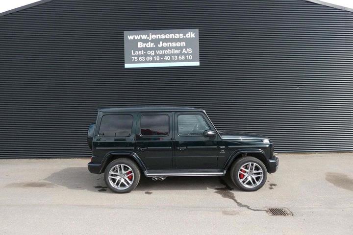 Grøn Mercedes G63 fra 2024