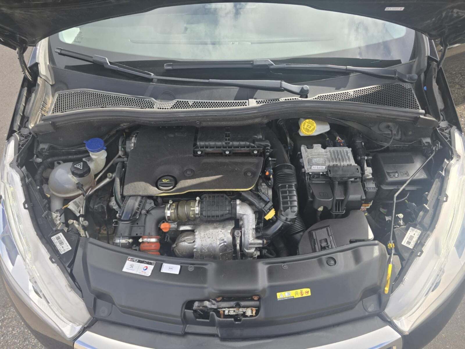 Sort Peugeot 208 fra 2018