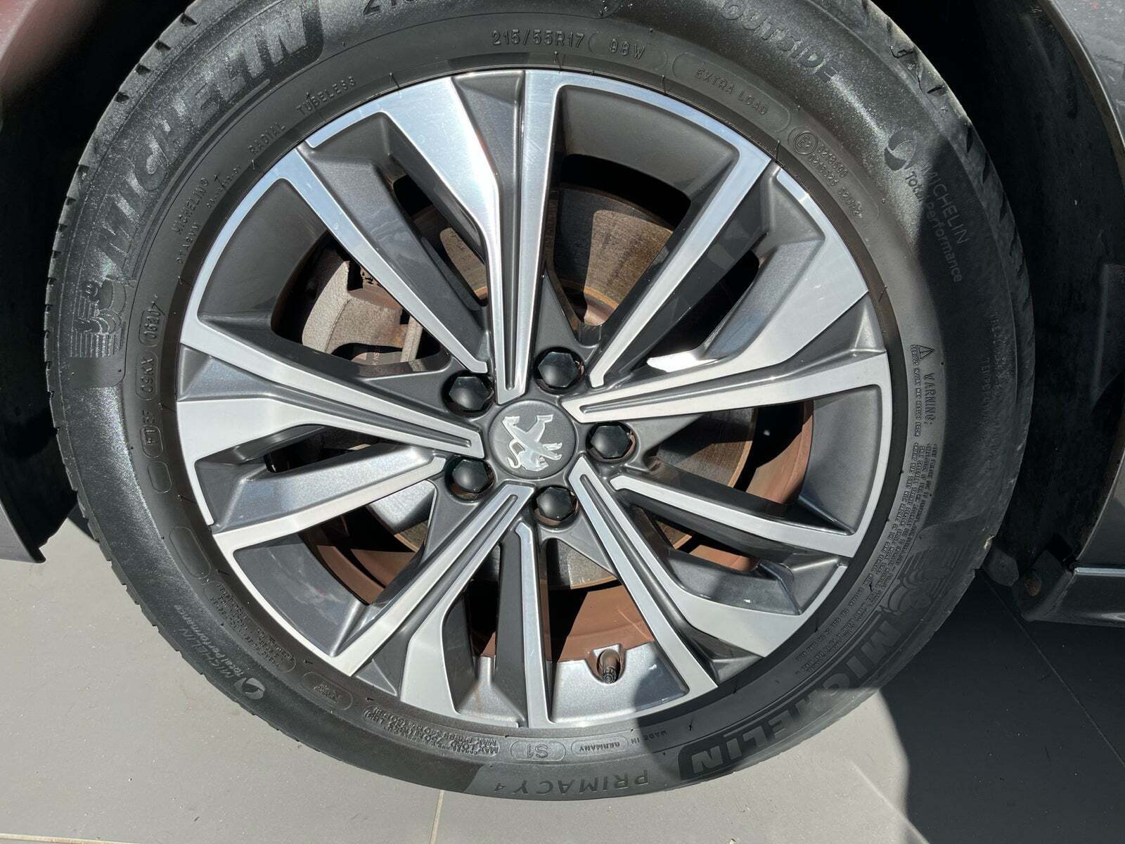 Grå Peugeot 508 fra 2020