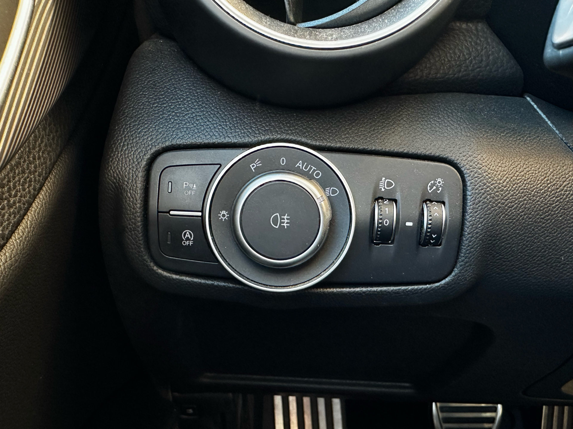 Sort Alfa Romeo Giulia fra 2017