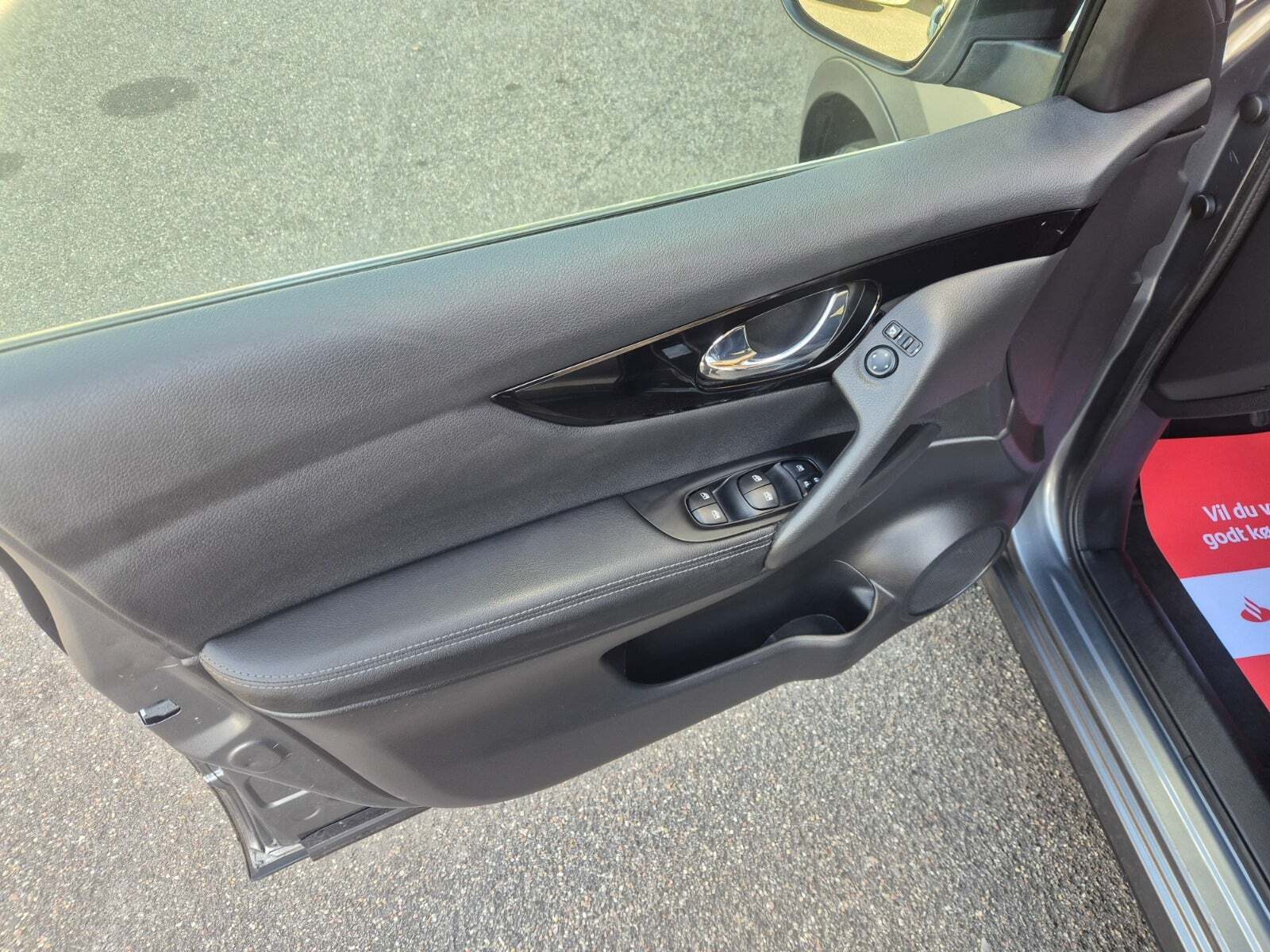 Grå Nissan Qashqai fra 2018