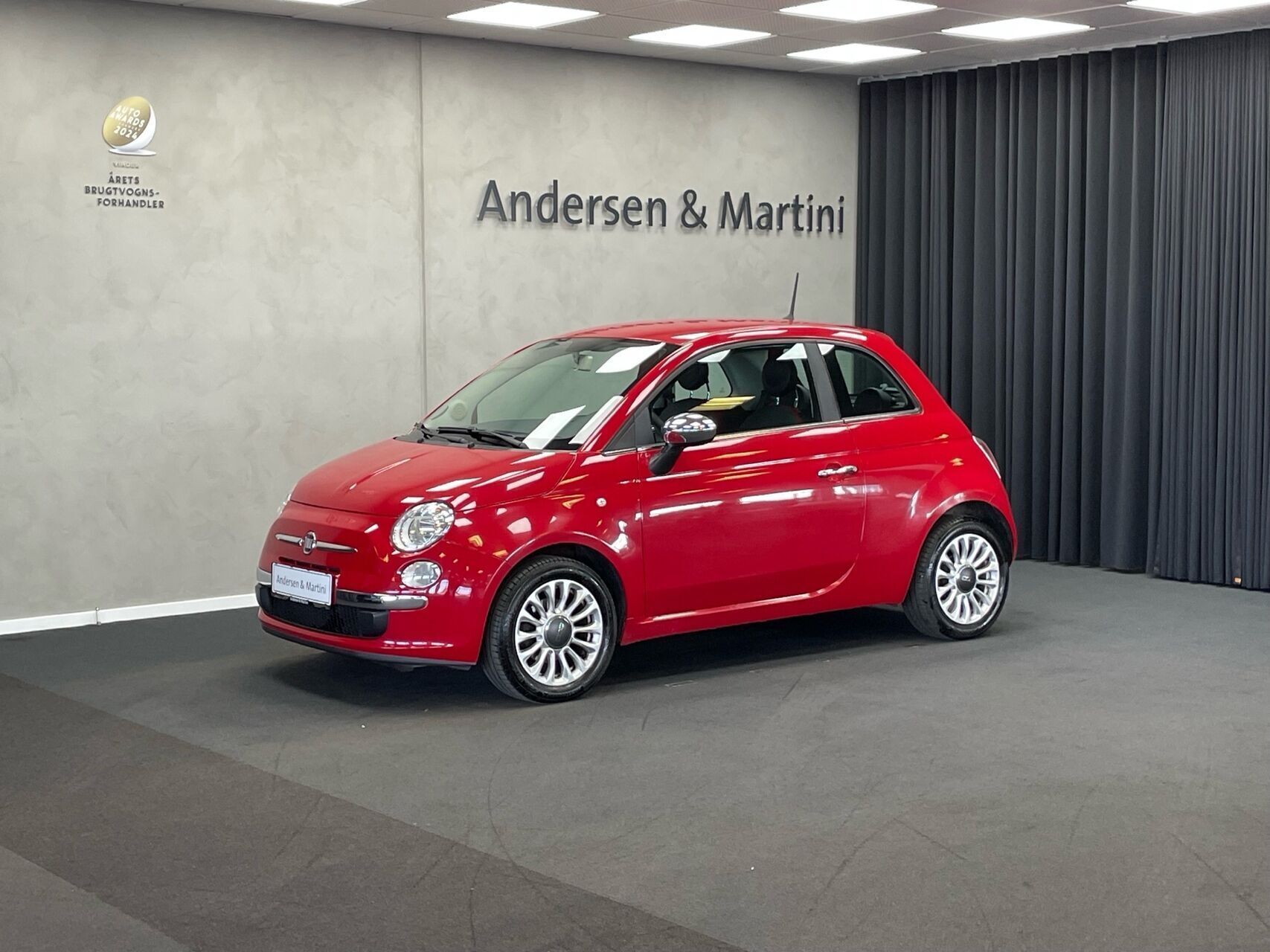 Rød Fiat 500 fra 2016
