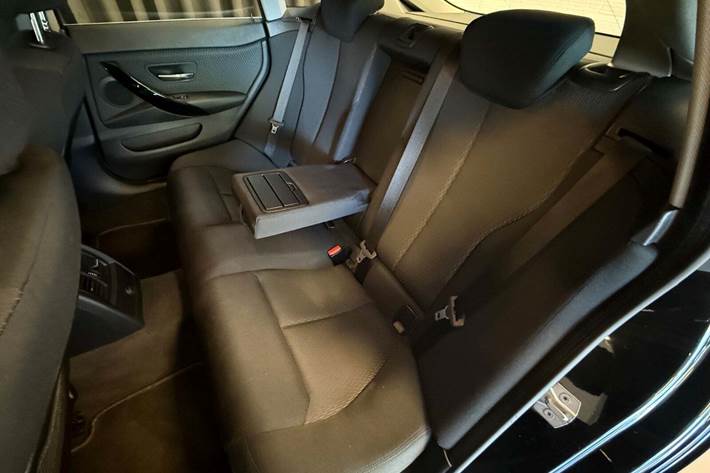 Sort BMW 420d fra 2018