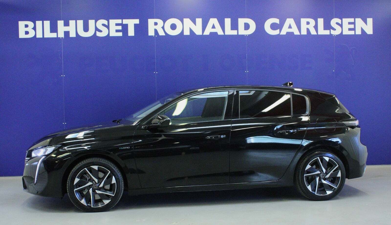 Peugeot 308 1,6 Hybrid First Selection+ EAT8 - 209.900 kr