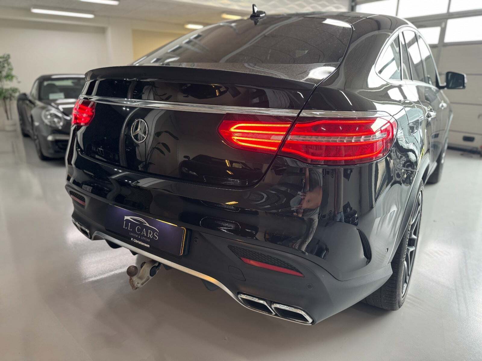 Hvid Mercedes GLE63 fra 2017