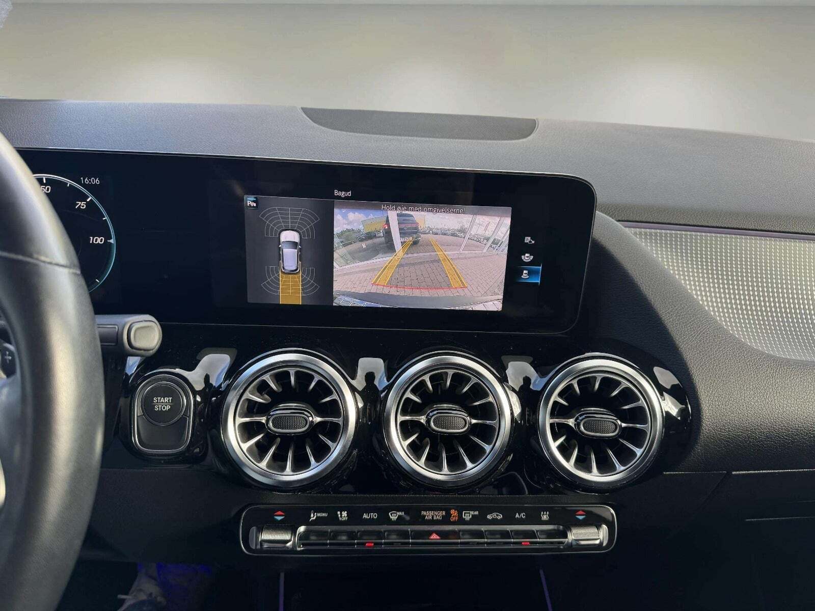 Sort Mercedes EQA250+ fra 2023