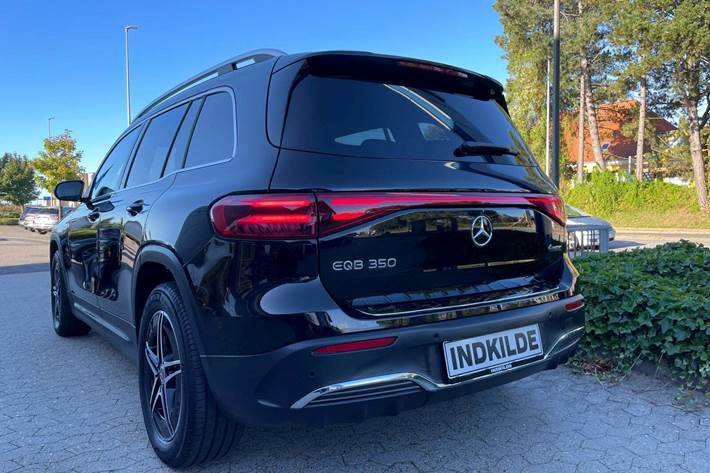 Sort Mercedes EQB350 fra 2024