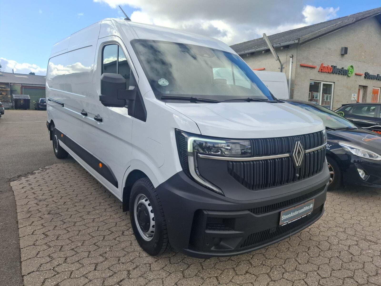 Renault Master V T35 87 E-Tech L3H2 Kassevogn Tekno