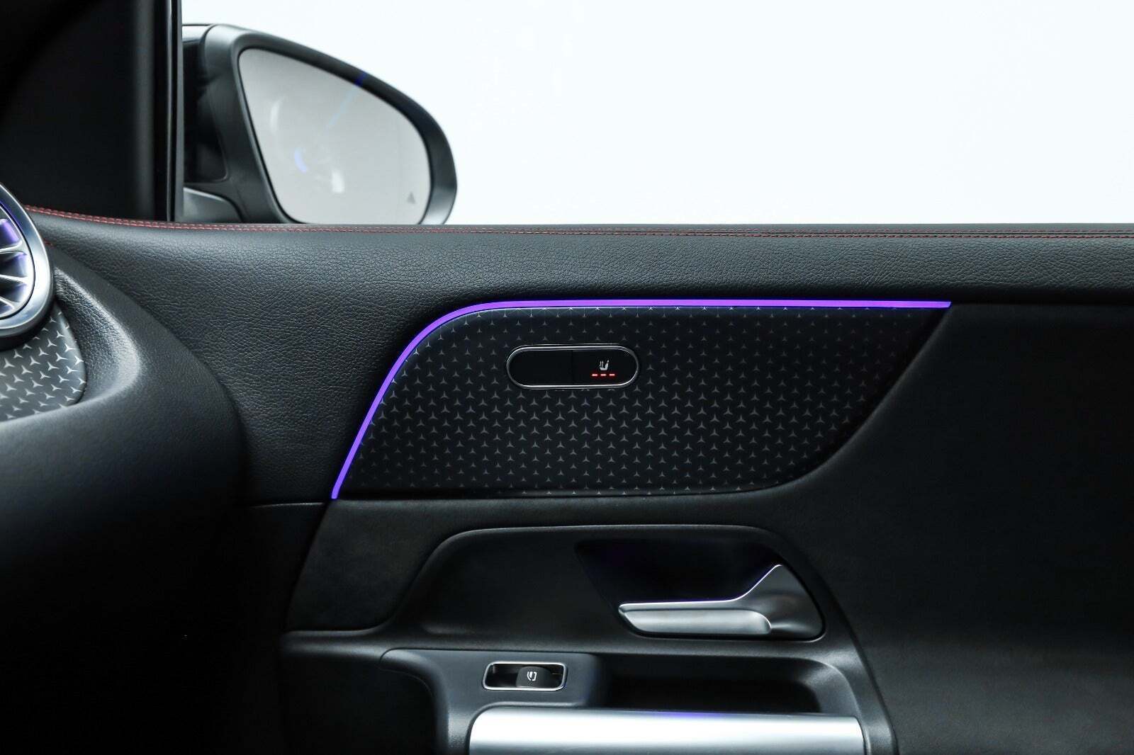 Sort Mercedes EQA250+ fra 2024