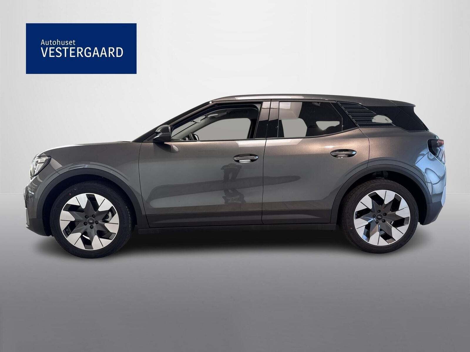 Ford Explorer 82 Premium Extended Range