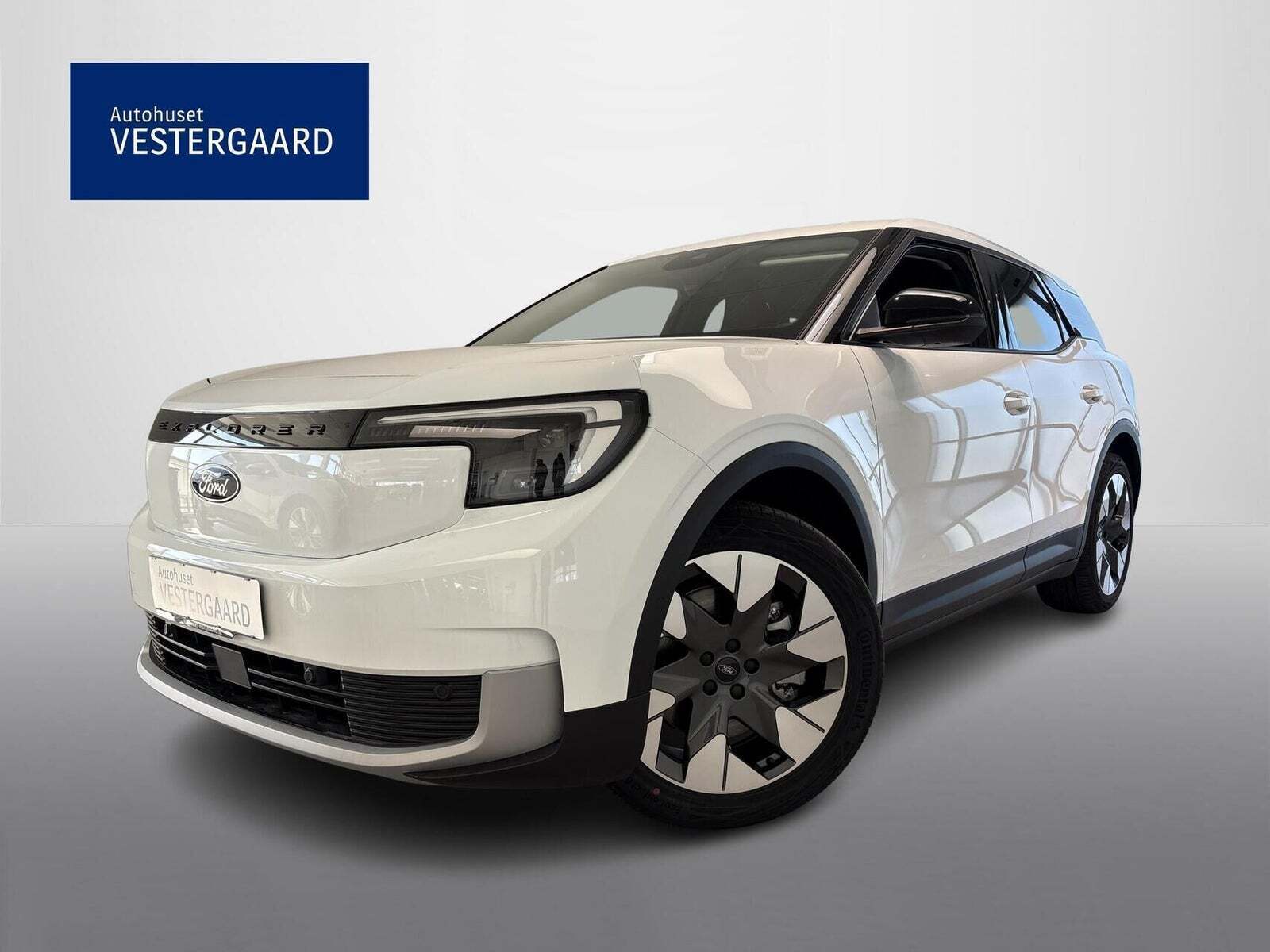 Ford Explorer 82 Premium Extended Range