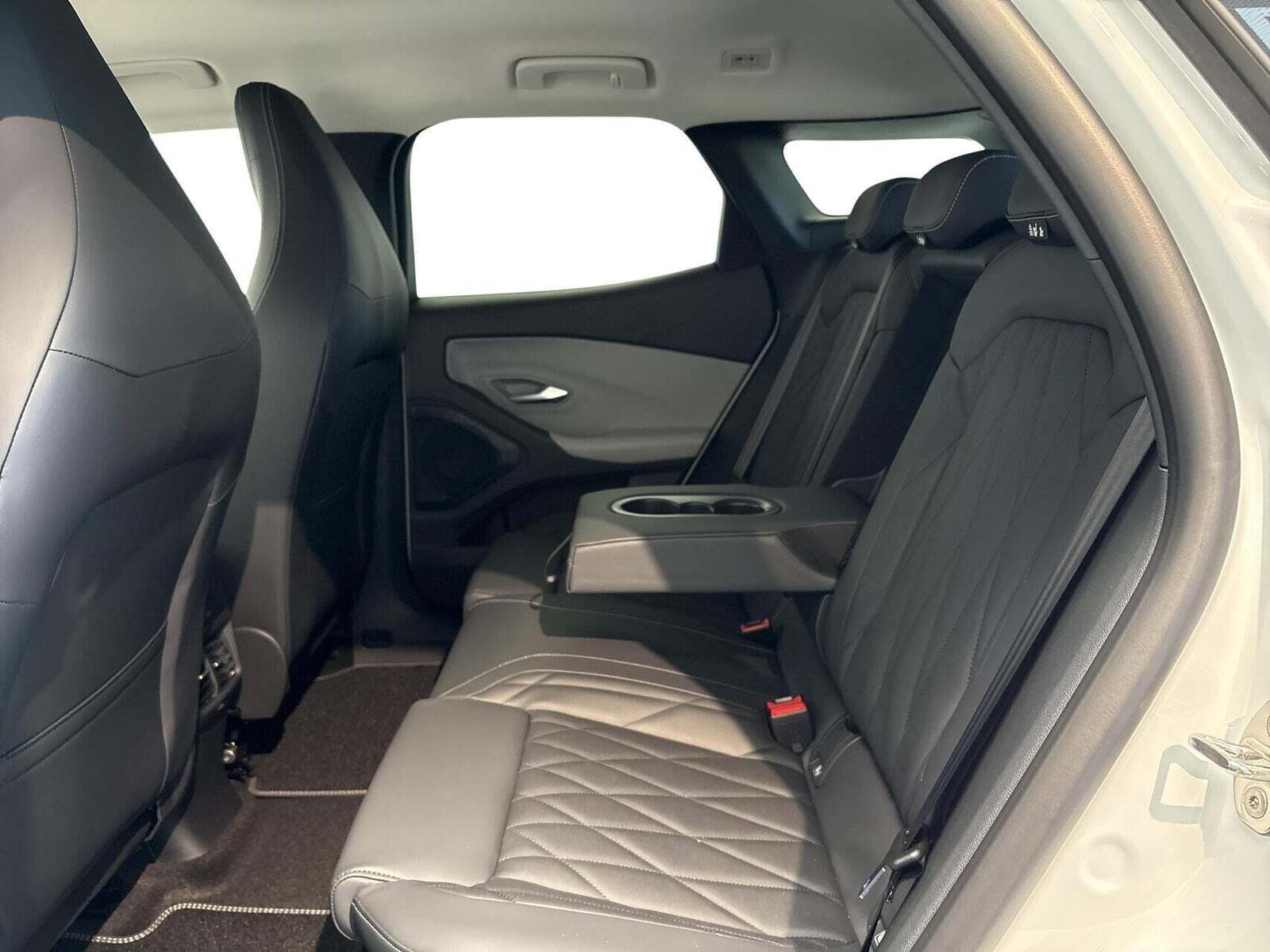 Ford Explorer 82 Premium Extended Range