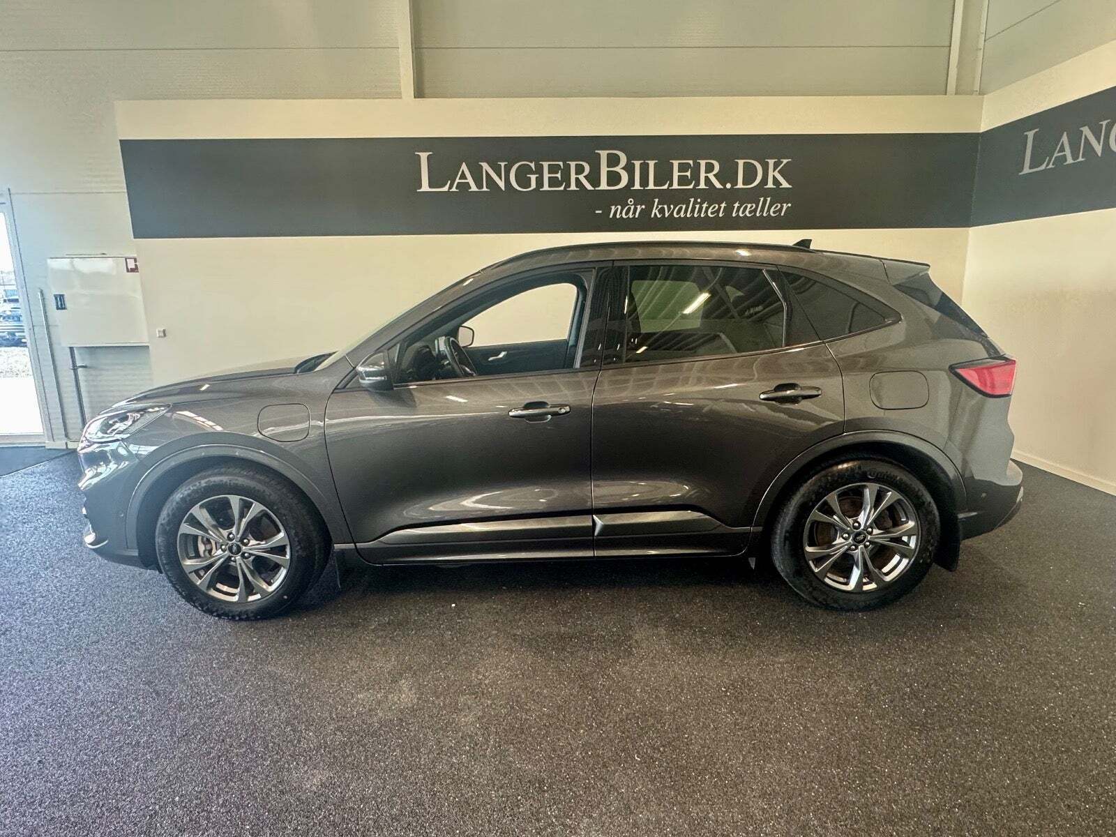 Ford Kuga 2,5 PHEV ST-Line X CVT