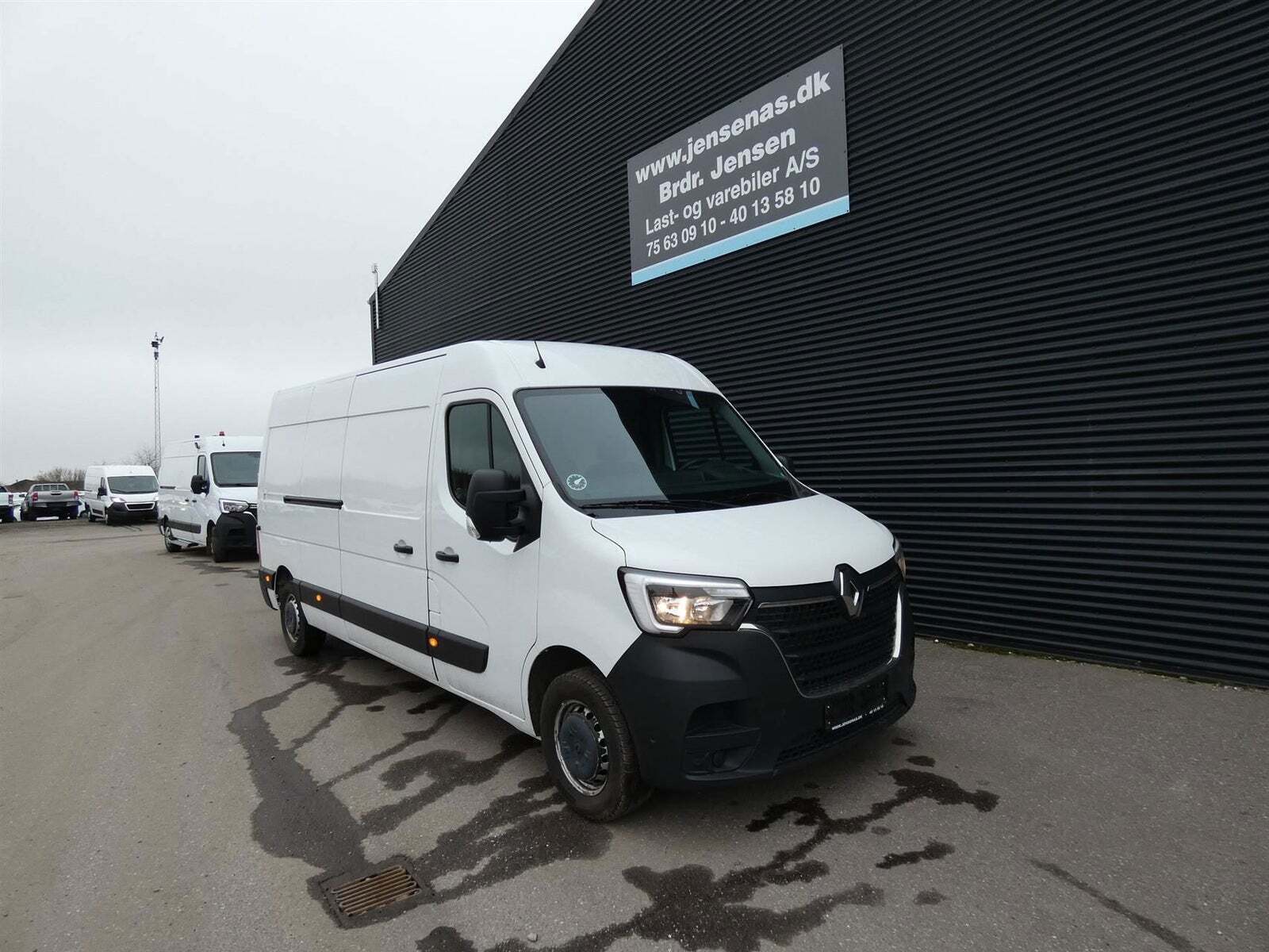 Renault Master IV T35 2,3 dCi 135 L3H2 Kassevogn