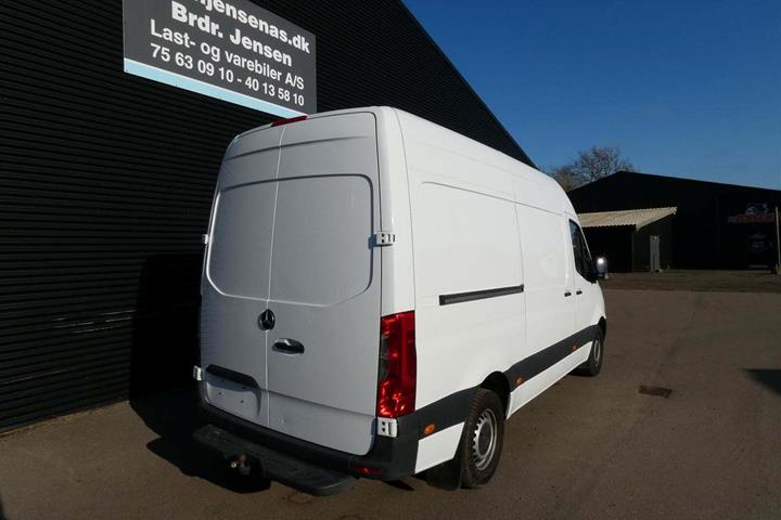 Hvid Mercedes Sprinter 316 fra 2018