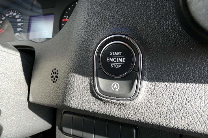 Hvid Mercedes Sprinter 316 fra 2018