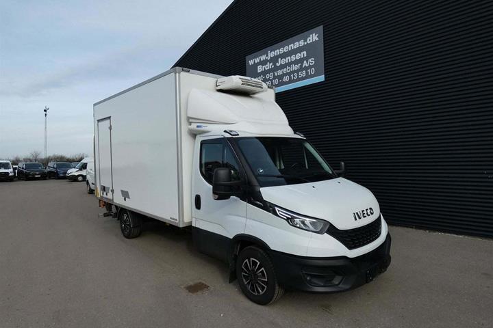 Hvid Iveco Daily fra 2020