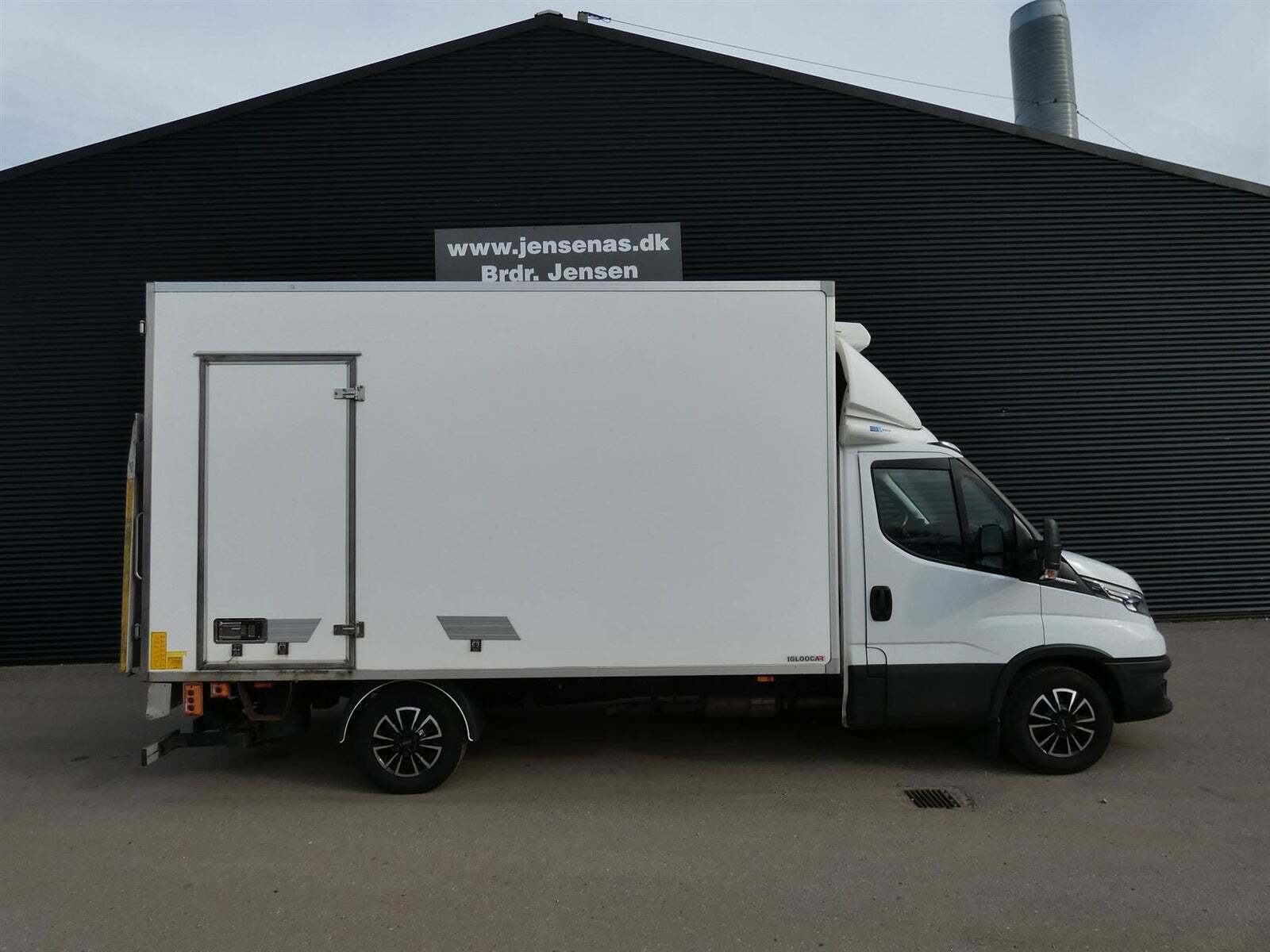 Iveco Daily 3,0 35S18 Alukasse m/lift AG8