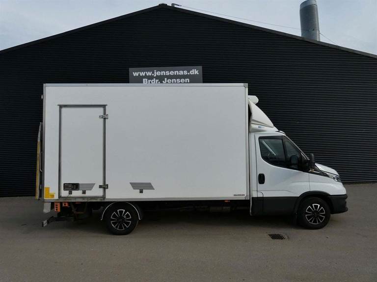 Iveco Daily 3,0 35S18 Alukasse m/lift AG8