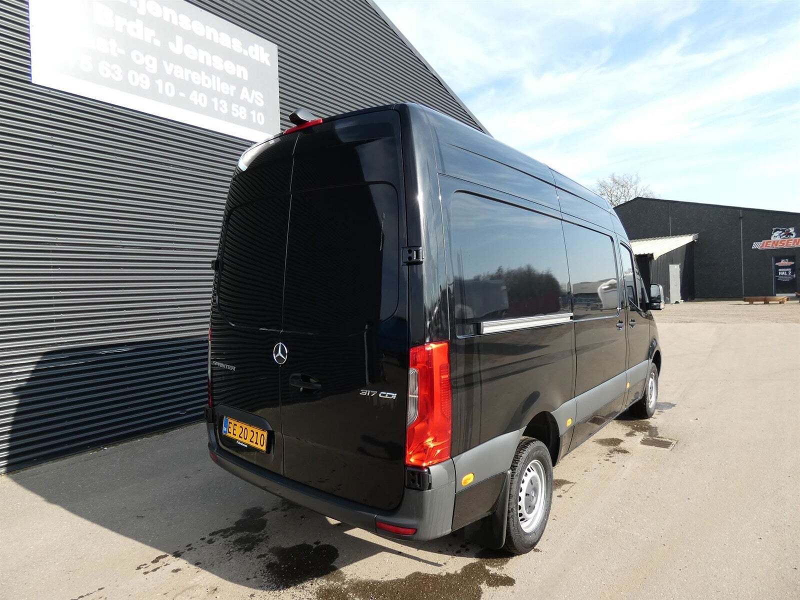 Mercedes Sprinter 317 2,0 CDi A2 Kassevogn aut. RWD