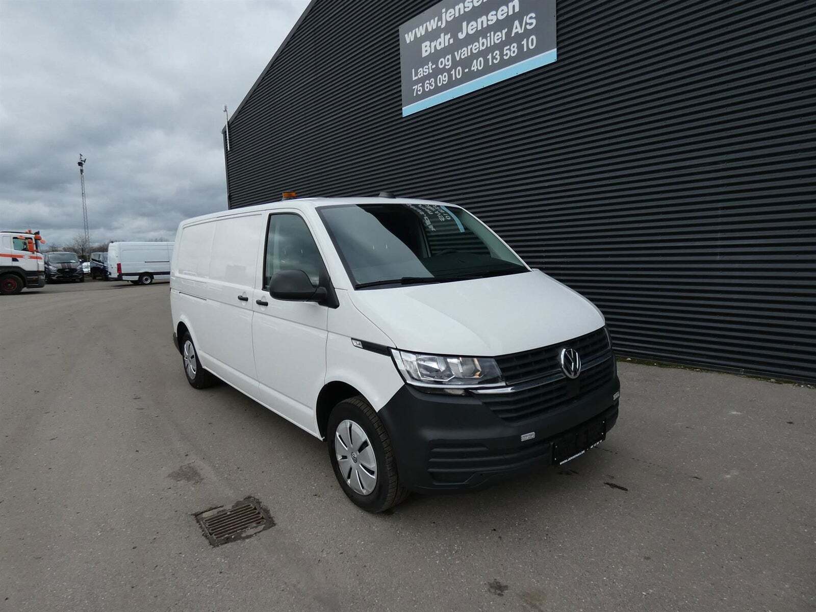 VW Transporter 2,0 TDi 150 Kassevogn DSG kort